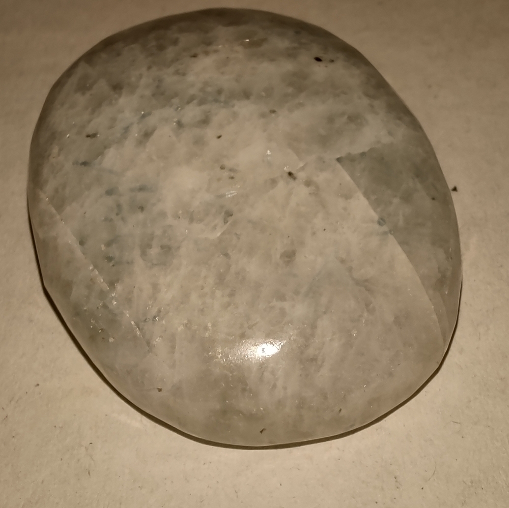 Moonstone worry stone. - Picture 4 of 5